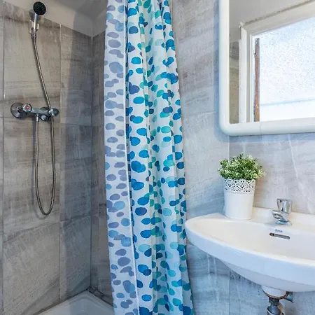 Holiday home Goldhome - Port Petit - Casa 4 Habitaciones, Amarre, Wifi, Aire Acondicionado Empuriabrava