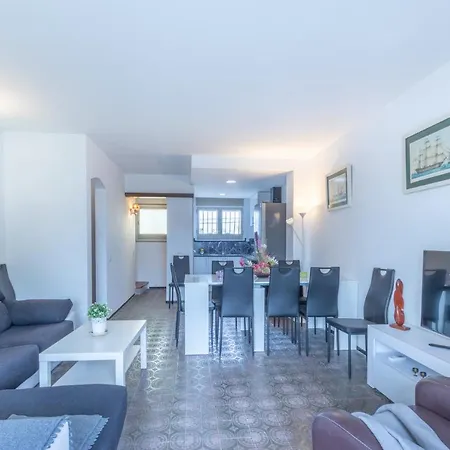 Holiday home Goldhome - Port Petit - Casa 4 Habitaciones, Amarre, Wifi, Aire Acondicionado *
