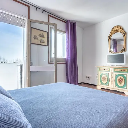 Goldhome - Port Petit - Casa 4 Habitaciones, Amarre, Wifi, Aire Acondicionado 別荘 エンプリアブラバ